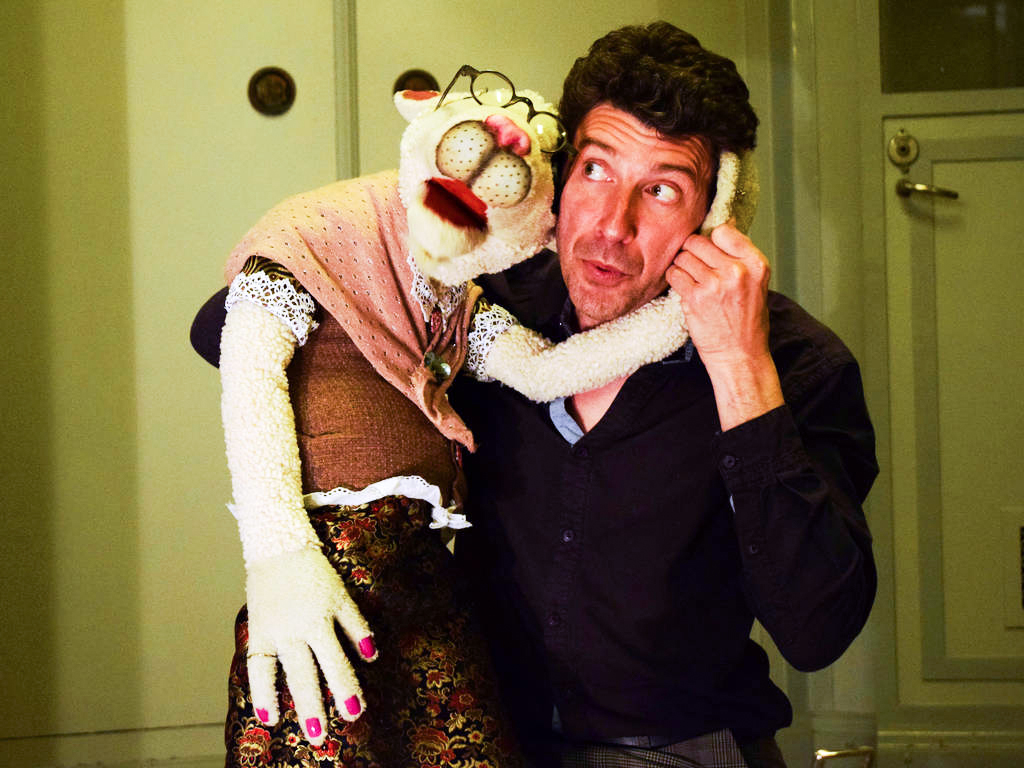 Visuel du spectacle Les hisotires de poches de Molly Biquette-Compagnie Drolatic Industry